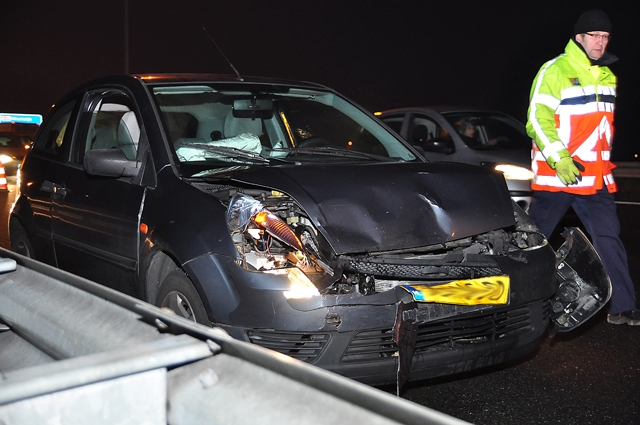 Aanrijding tussen 4 auto’s op de A59 (Maasroute) Waalwijk