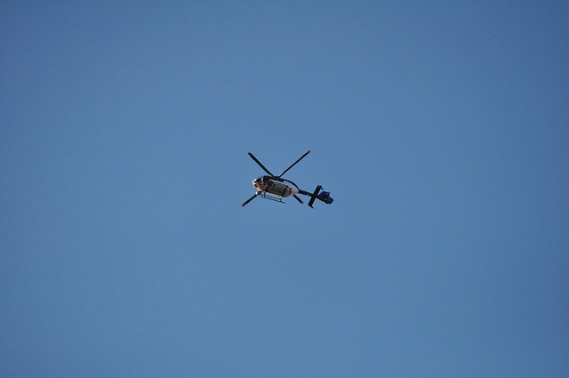 Politiehelikopter geruime tijd boven Waalwijk