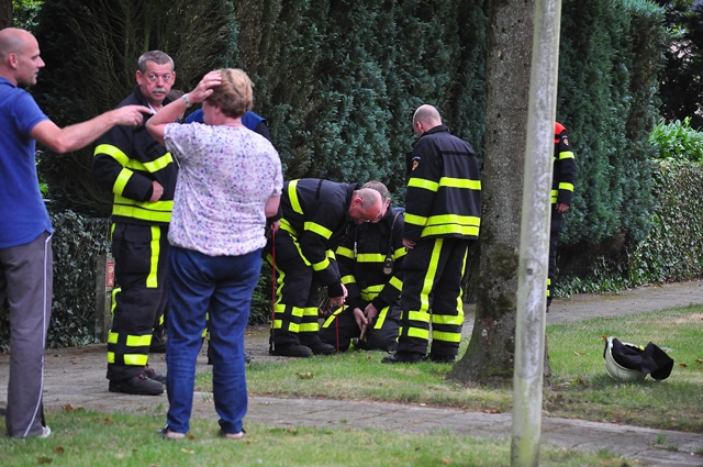 Omstanders ruiken gas aan de Mauvestraat Waalwijk