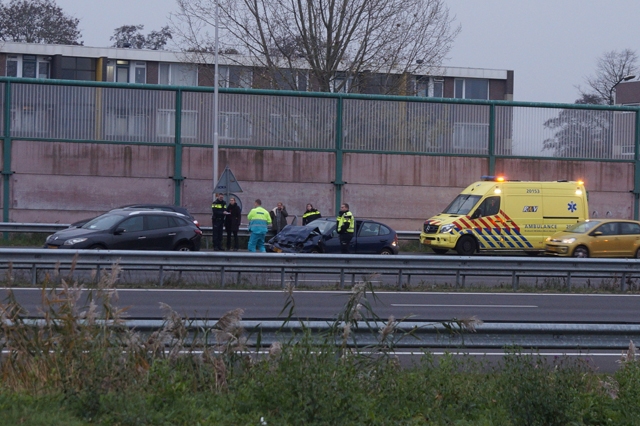 Gewonde bij botsing met drie auto’s op A59 bij Waalwijk
