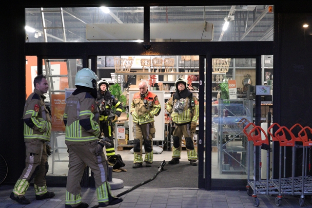 Verwarming in brand bij Kwantum aan de Prof. Zeemanweg Waalwijk