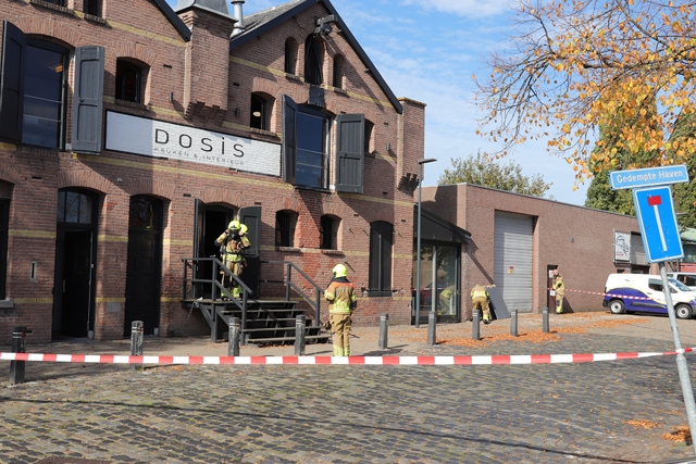 Brandweer rukt uit voor gaslek aan de Gedempte Haven Waalwijk