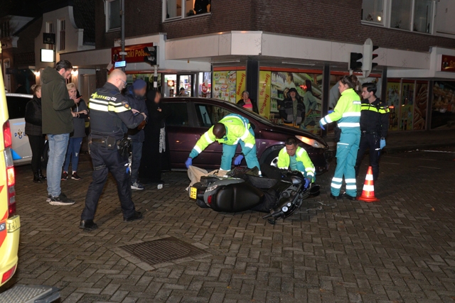 Aanrijding op kruising aan de Stationsstraat Waalwijk