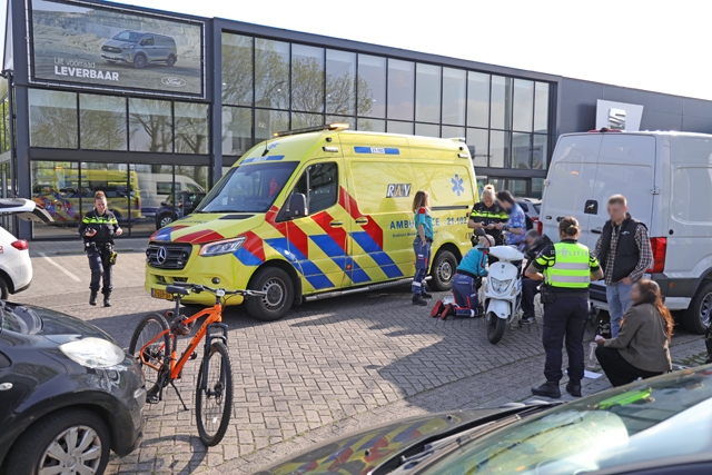 Twee lichtgewonden bij ongeval aan de Van Andelstraat Waalwijk