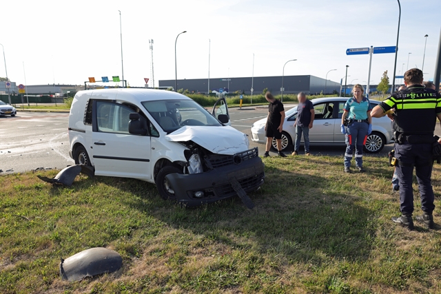 Opnieuw aanrijding op beruchte kruising Kloosterheulweg-Weteringweg in Waalwijk