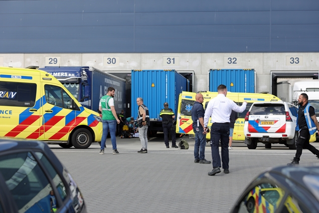 Zwaargewonde bij ernstig ongeval transportbedrijf in Waalwijk