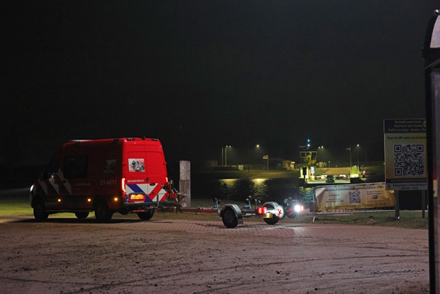 Grote zoekactie bij Bergsche Maas: brandweerboot en helikopter ingezet